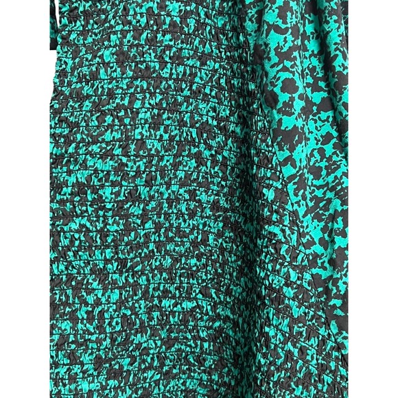 Ava & Viv Top Women's Plus Size 4X Green Black Animal Print‎ Peplum L/S Smocked - Picture 4 of 14